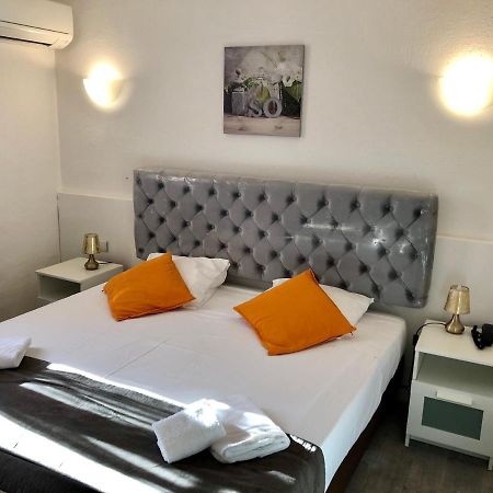 Le Castelet Otel Saintes-Maries-de-la-Mer Dış mekan fotoğraf