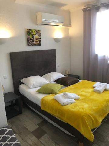 Le Castelet Otel Saintes-Maries-de-la-Mer Dış mekan fotoğraf