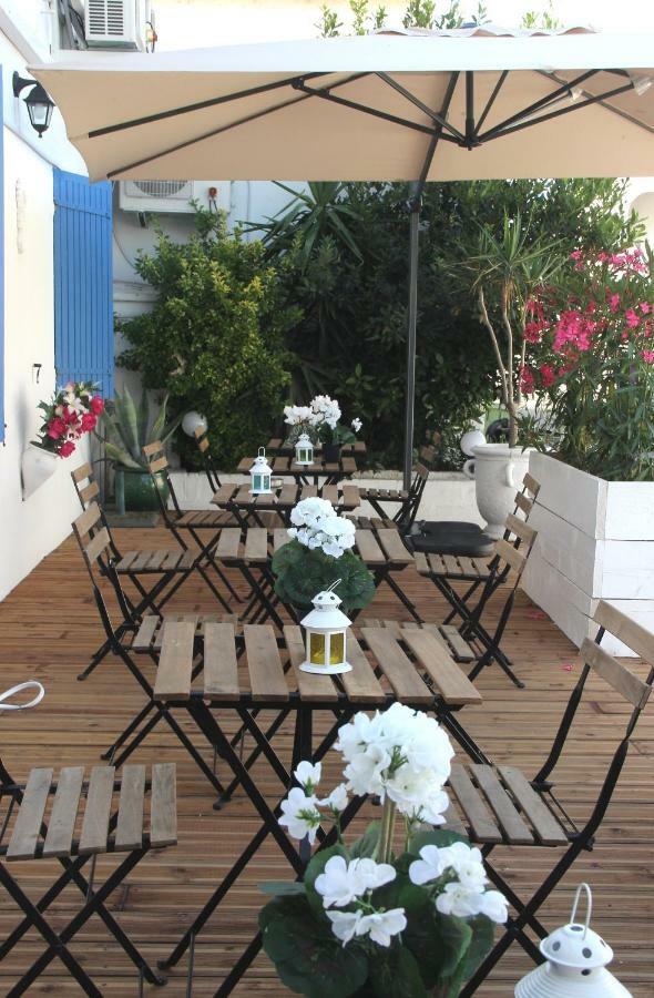 Le Castelet Otel Saintes-Maries-de-la-Mer Dış mekan fotoğraf