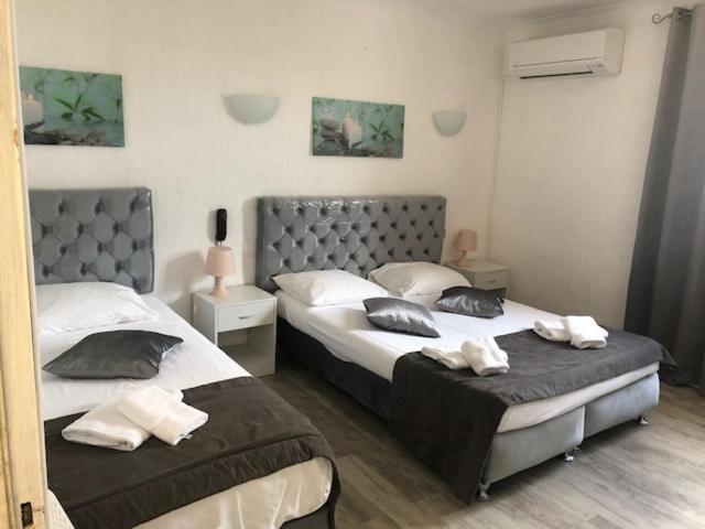 Le Castelet Otel Saintes-Maries-de-la-Mer Dış mekan fotoğraf